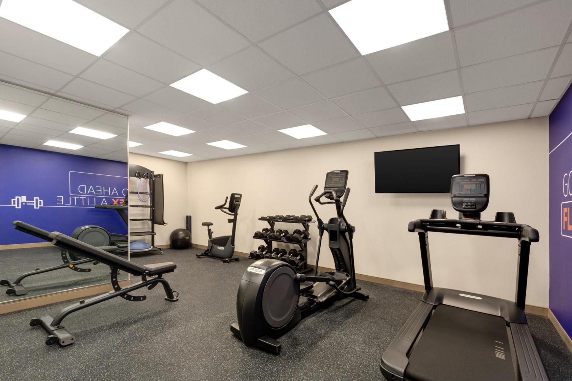 Holiday Inn Express & Suites Hayward - Castro Valley By Ihg Dış mekan fotoğraf